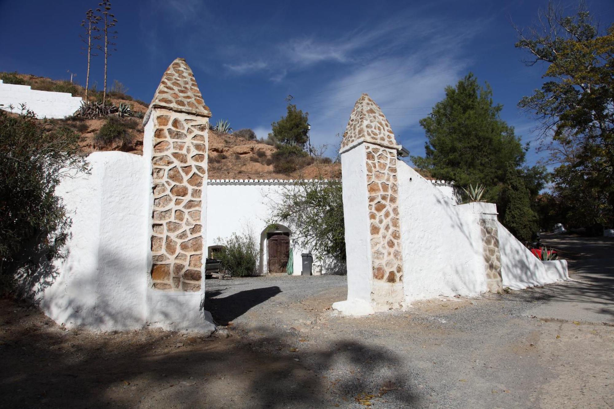 Hotel Casas Cueva Y Cortijo La Tala En Guadix Chambre photo